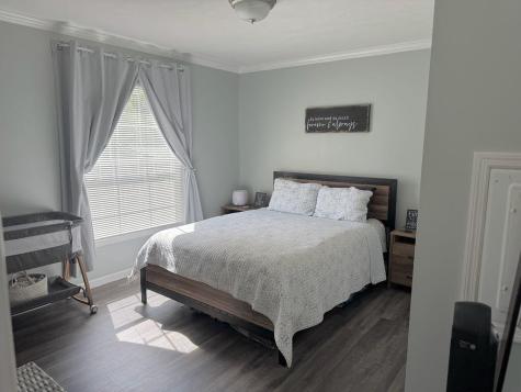 7 Lloyd Lane Holden ME 04429