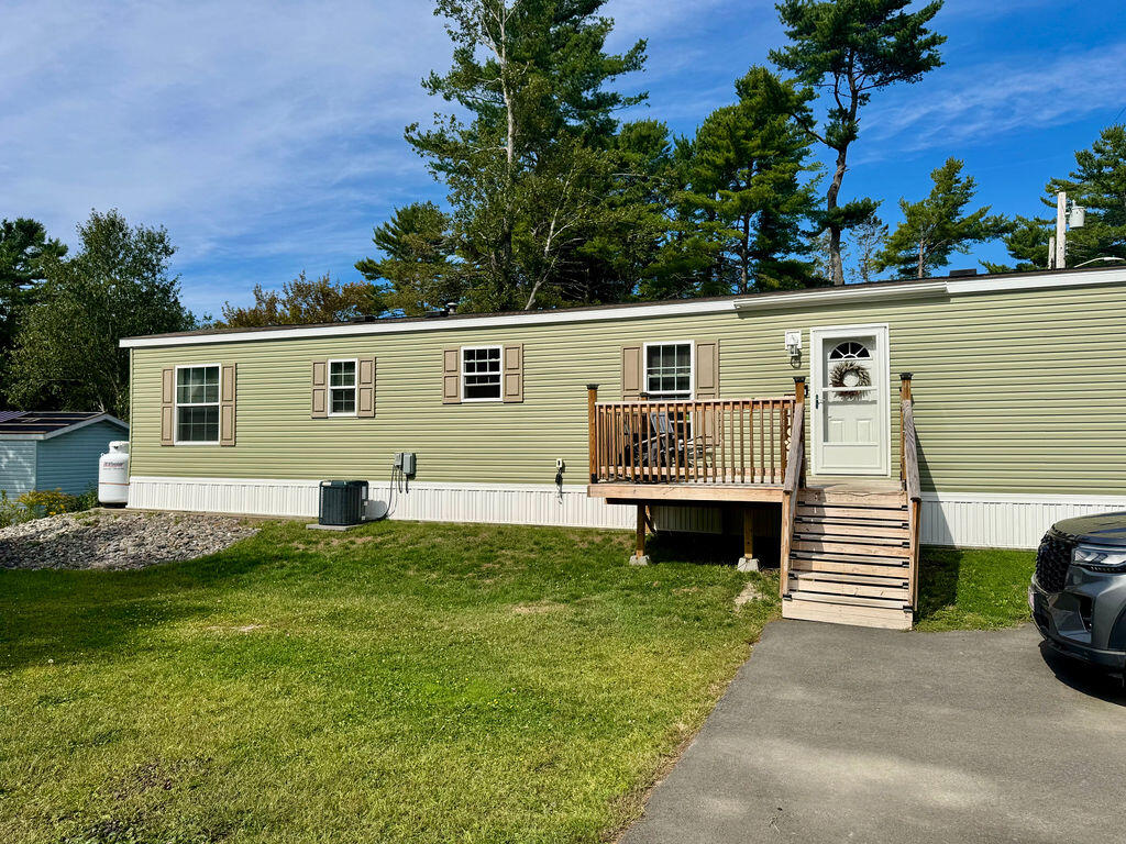 7 Lloyd Lane Holden ME 04429