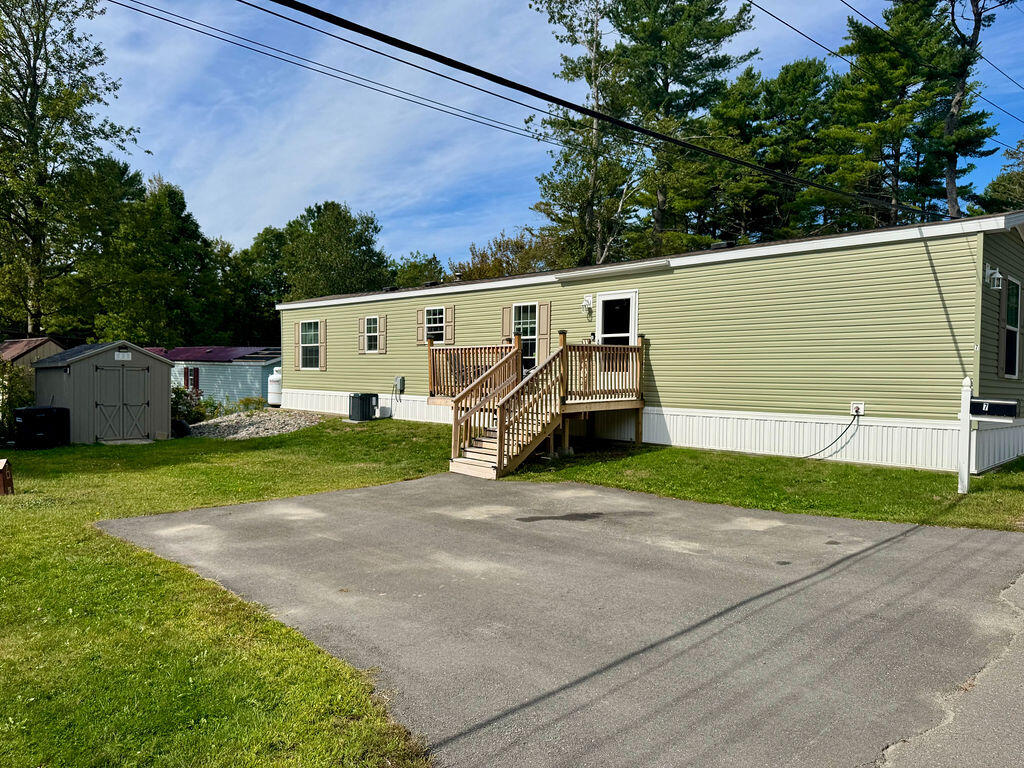 7 Lloyd Lane Holden ME 04429