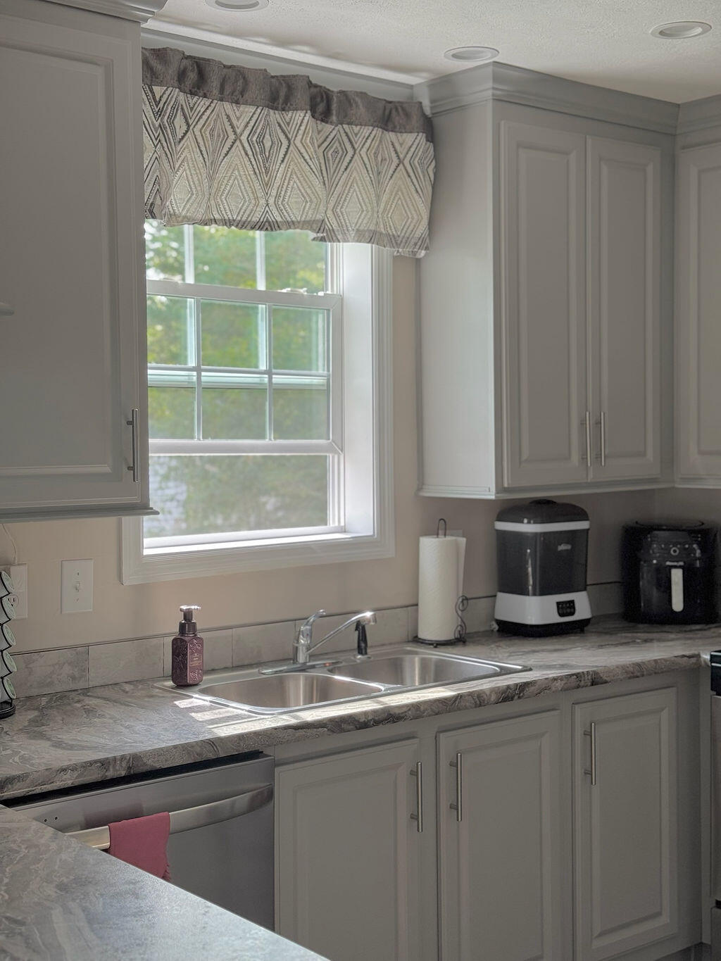 7 Lloyd Lane Holden ME 04429