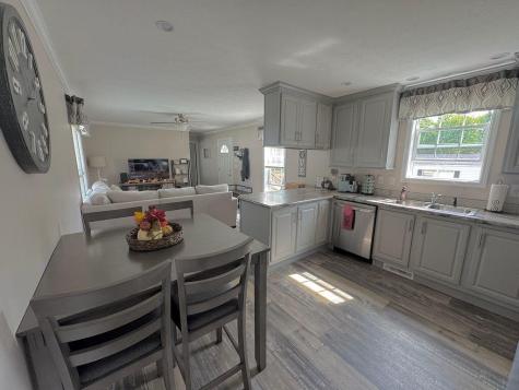 7 Lloyd Lane Holden ME 04429