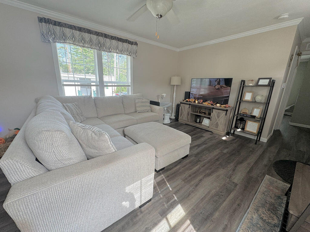 7 Lloyd Lane Holden ME 04429