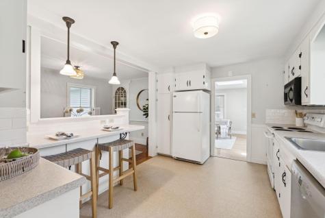 154 W Main Street Yarmouth ME 04096