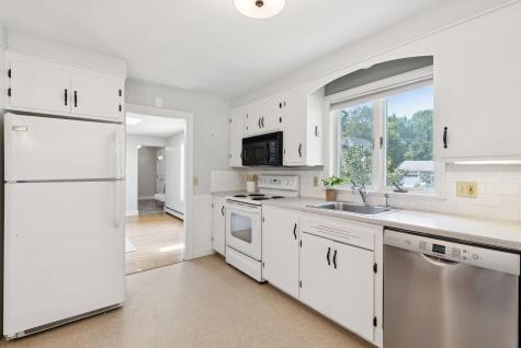 154 W Main Street Yarmouth ME 04096