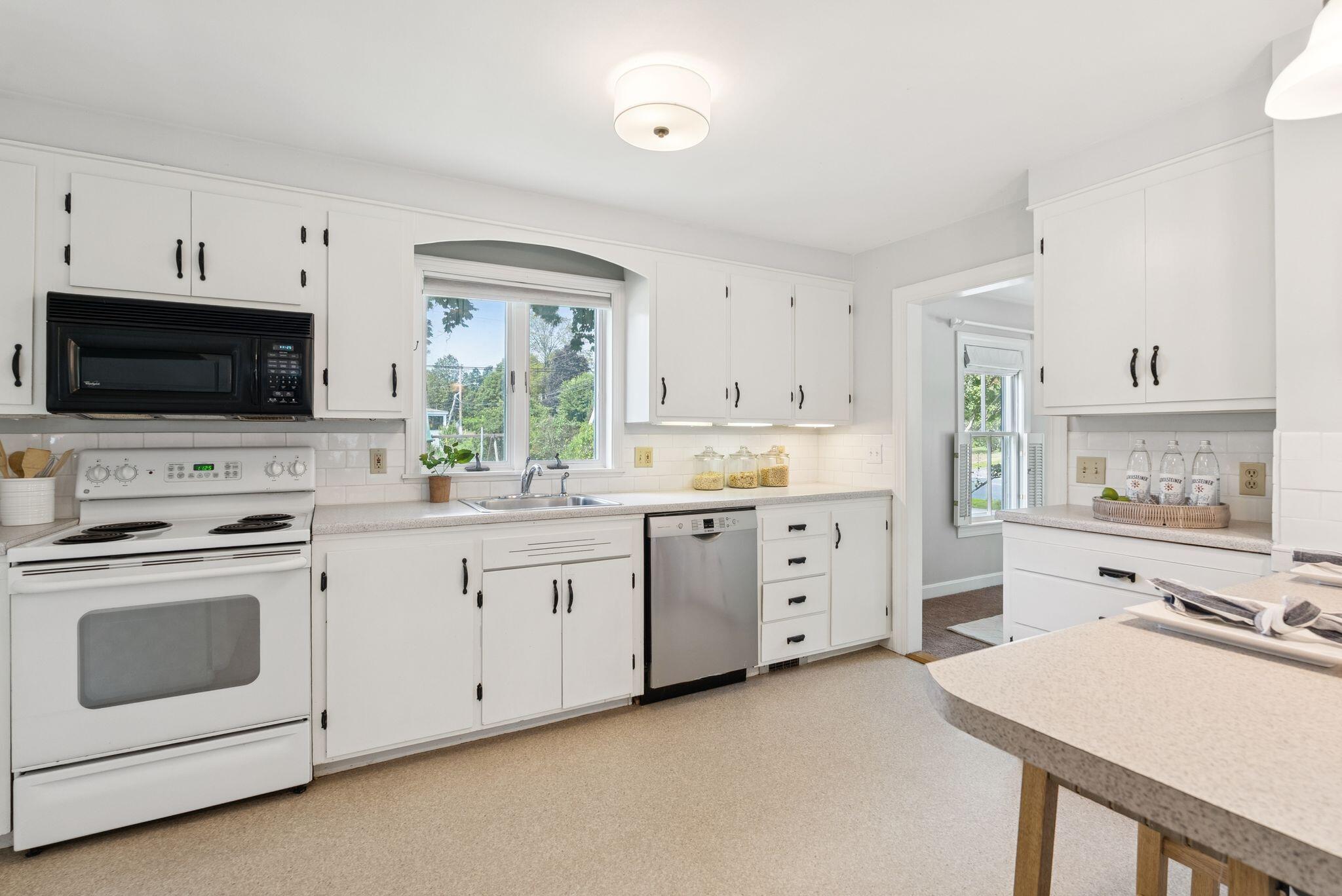 154 W Main Street Yarmouth ME 04096