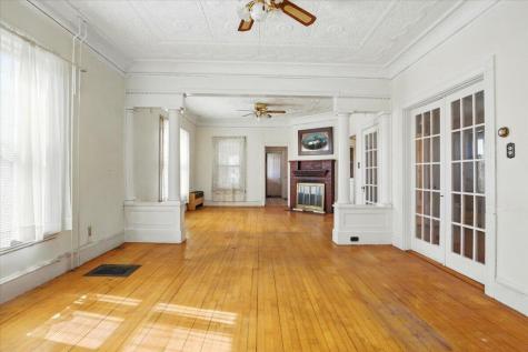 14 Central Street Winthrop ME 04364