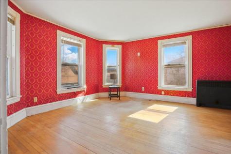 14 Central Street Winthrop ME 04364