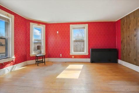 14 Central Street Winthrop ME 04364