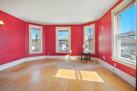 14 Central Street Winthrop ME 04364