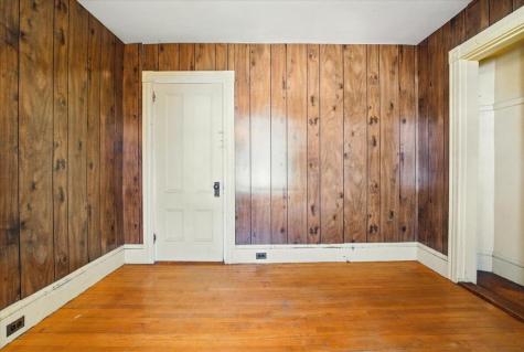 14 Central Street Winthrop ME 04364