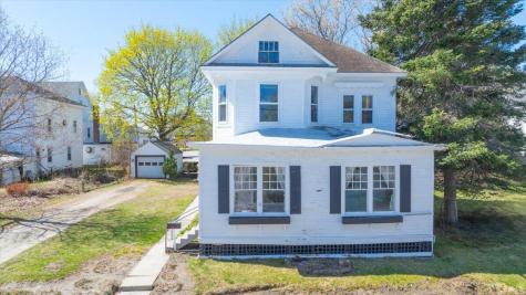 14 Central Street Winthrop ME 04364