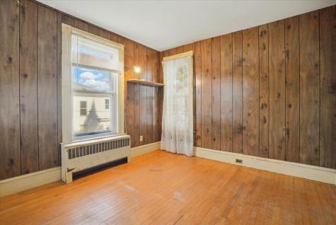 14 Central Street Winthrop ME 04364