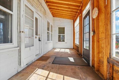 14 Central Street Winthrop ME 04364