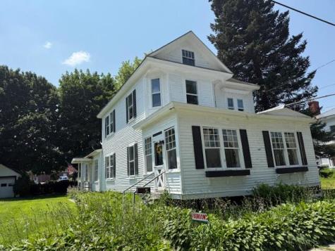 14 Central Street Winthrop ME 04364