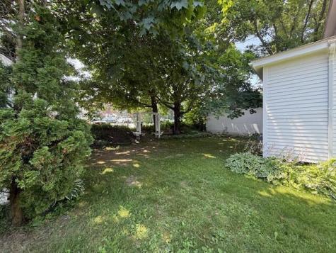 14 Central Street Winthrop ME 04364