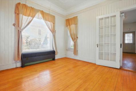 14 Central Street Winthrop ME 04364