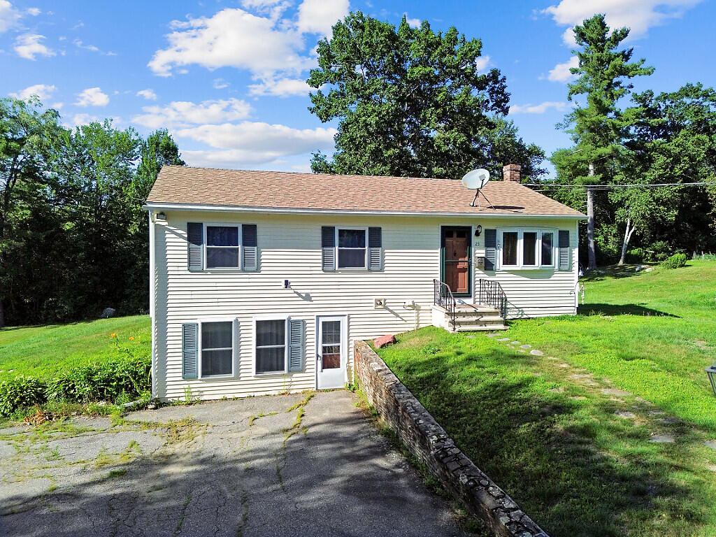 23 Mclaughlin Terrace Randolph ME 04346