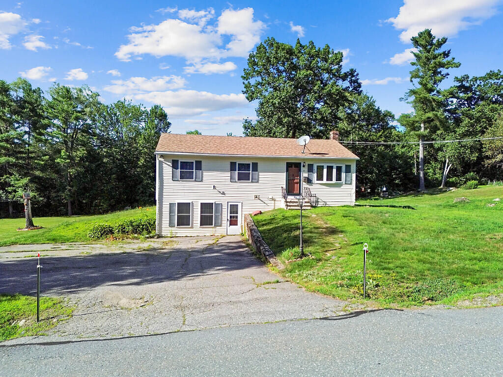 23 Mclaughlin Terrace Randolph ME 04346