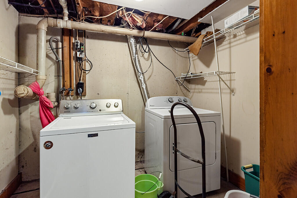 23 Mclaughlin Terrace Randolph ME 04346