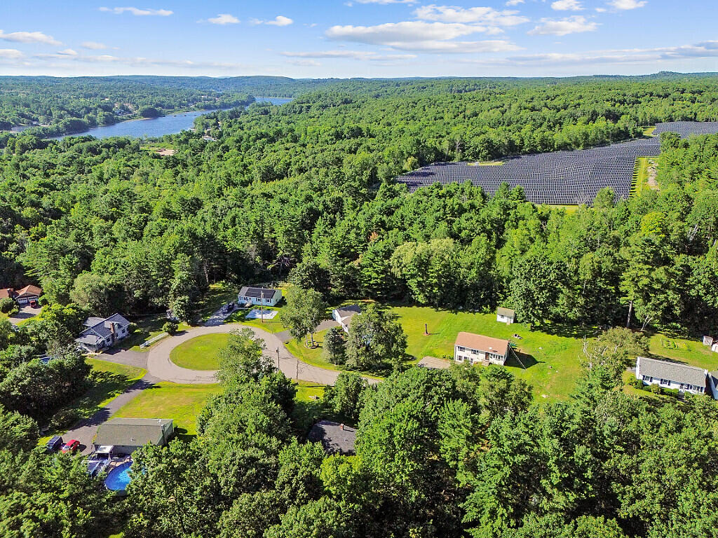 23 Mclaughlin Terrace Randolph ME 04346