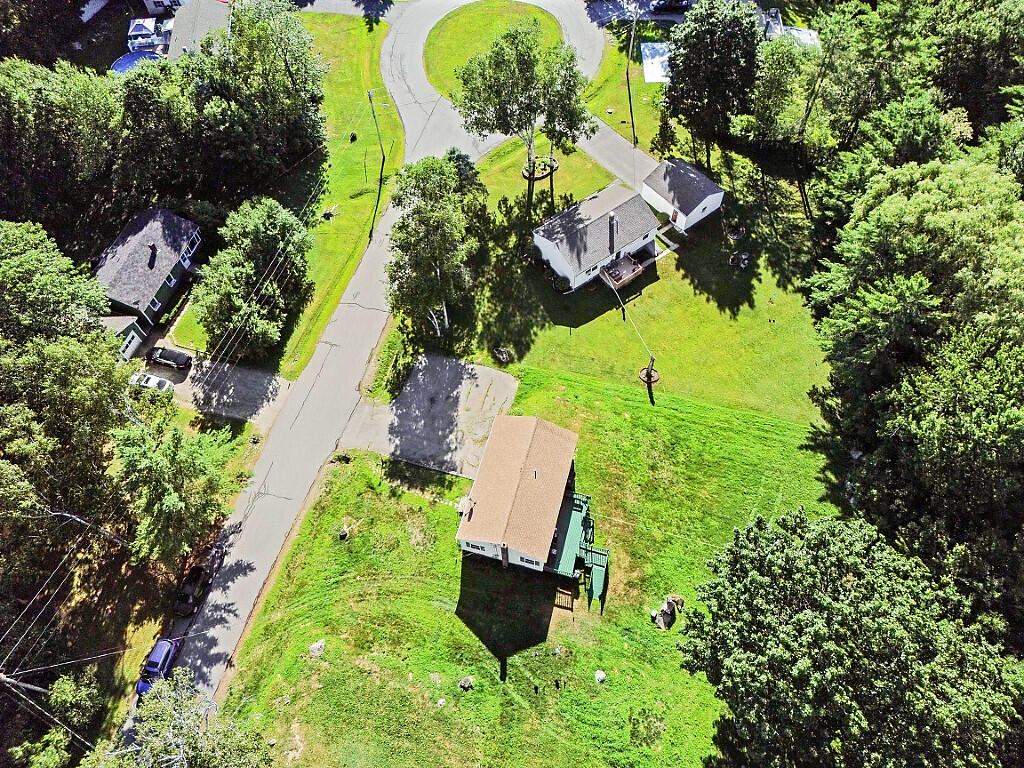 23 Mclaughlin Terrace Randolph ME 04346