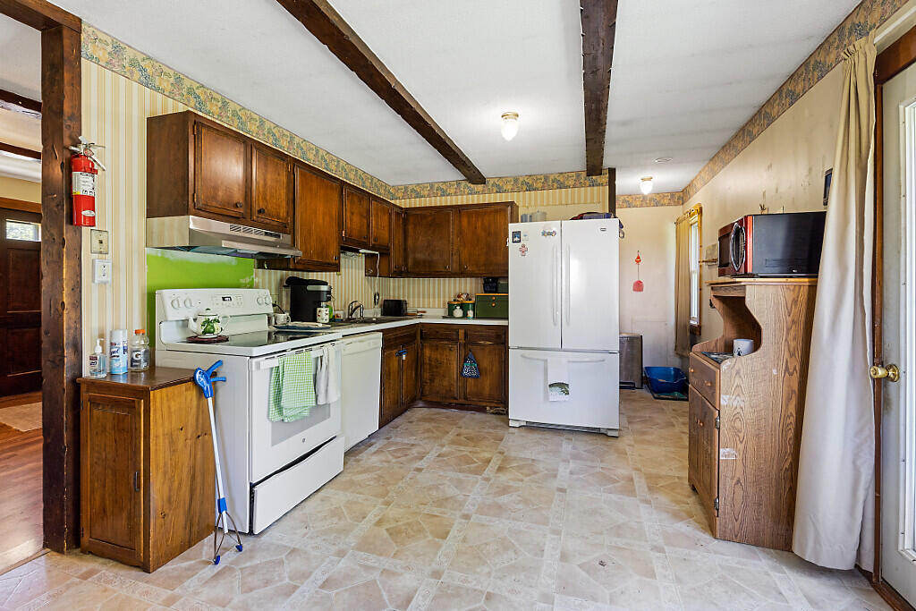 23 Mclaughlin Terrace Randolph ME 04346