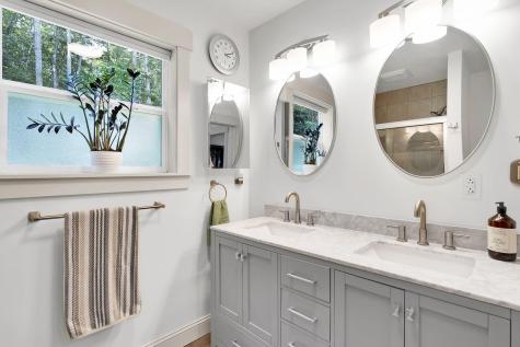 221 Brighton Hill Road Minot ME 04258