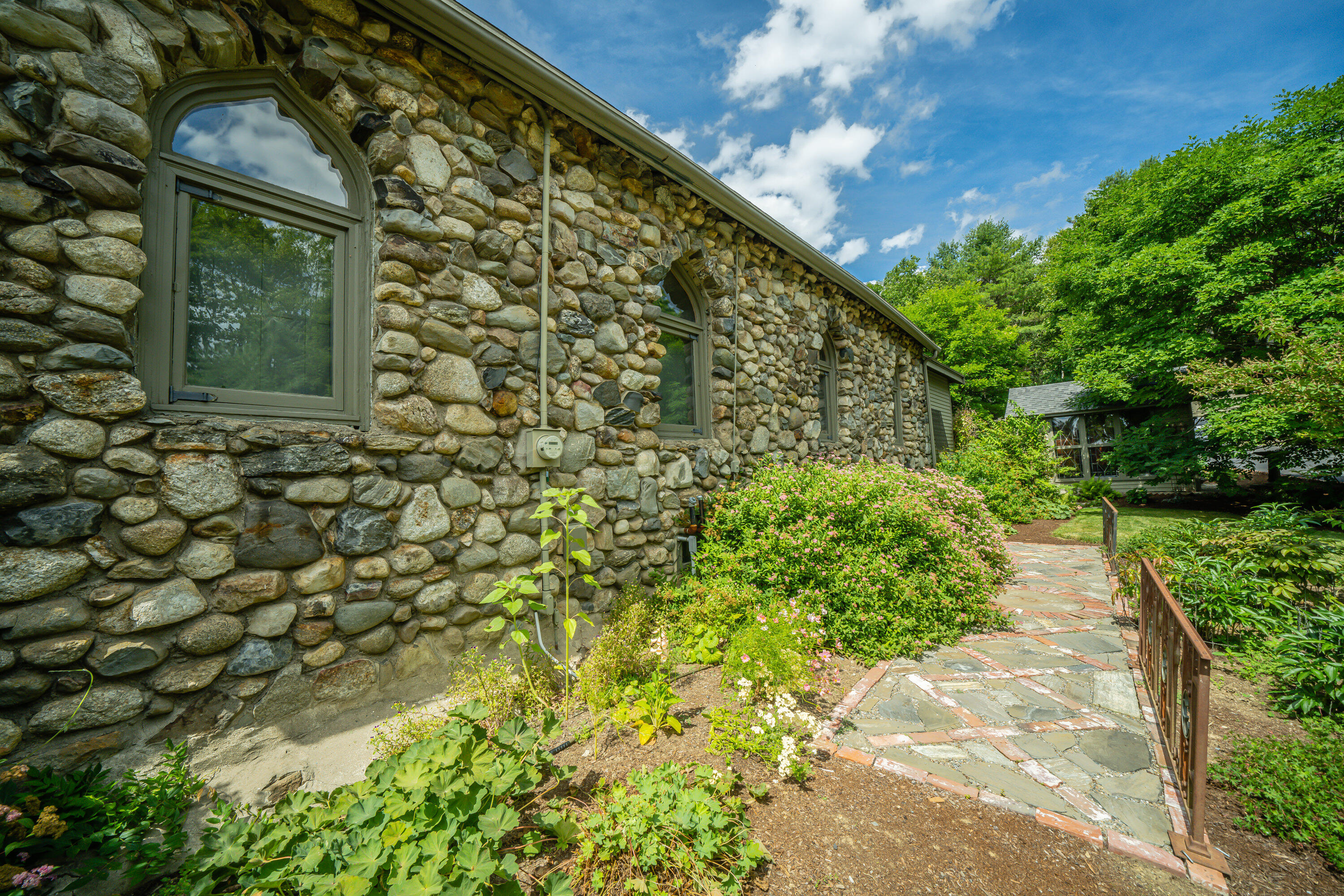 48 Old Searsport Avenue Belfast ME 04915