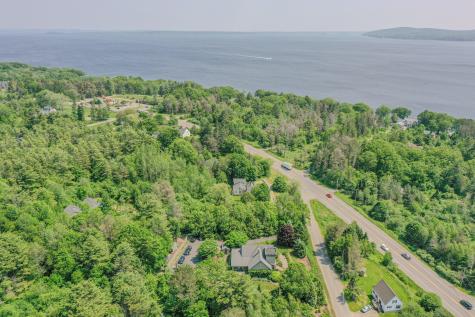 48 Old Searsport Avenue Belfast ME 04915