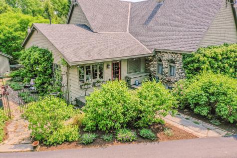 48 Old Searsport Avenue Belfast ME 04915