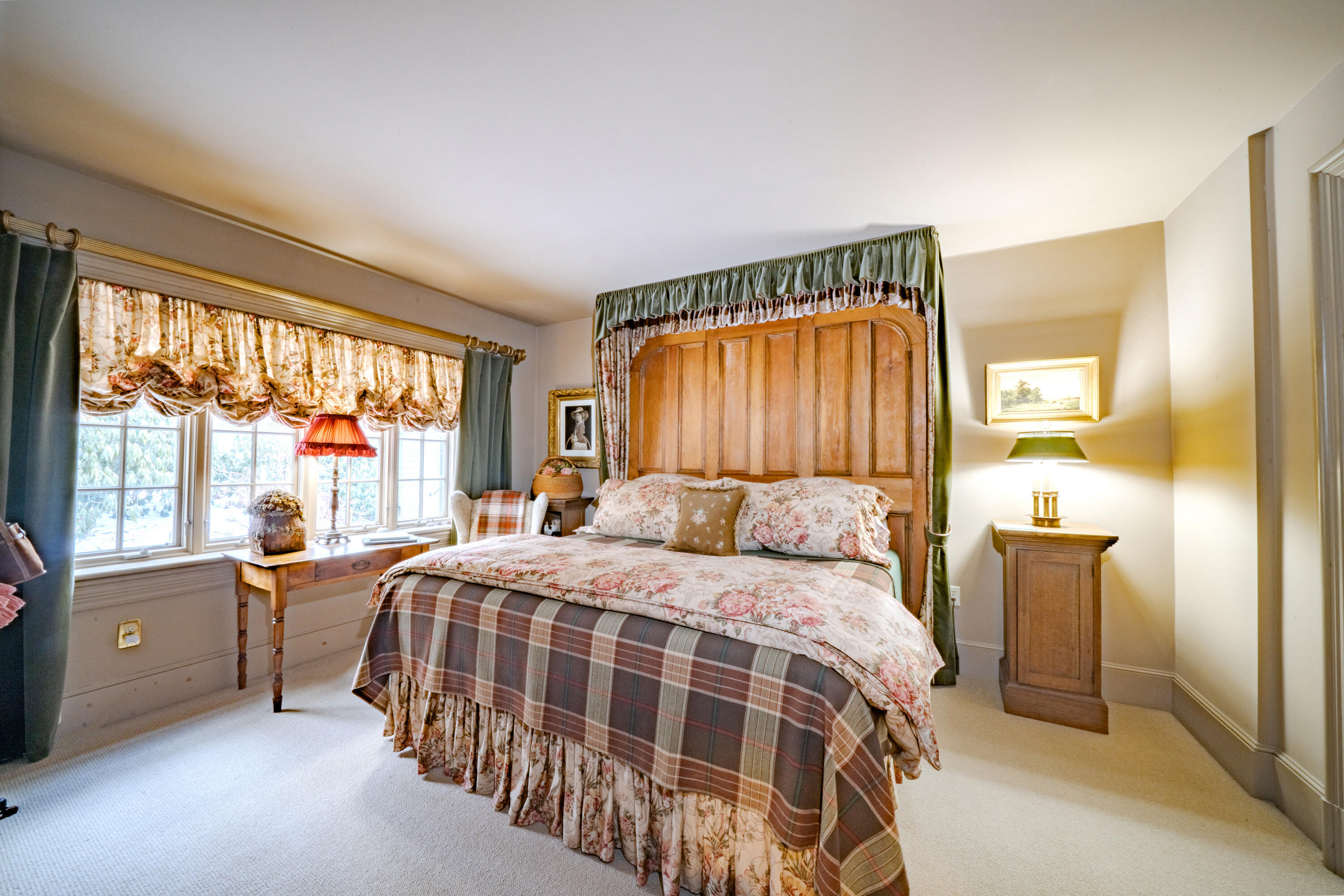 48 Old Searsport Avenue Belfast ME 04915