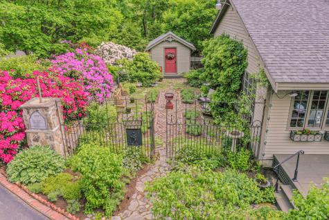 48 Old Searsport Avenue Belfast ME 04915