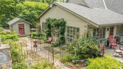 48 Old Searsport Avenue Belfast ME 04915