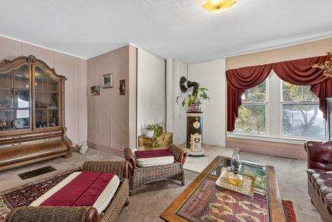 4 Trefethen Avenue Kittery ME 03904