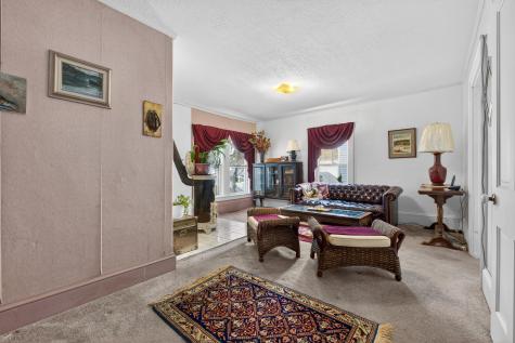 4 Trefethen Avenue Kittery ME 03904