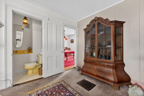 4 Trefethen Avenue Kittery ME 03904