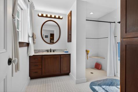 4 Trefethen Avenue Kittery ME 03904