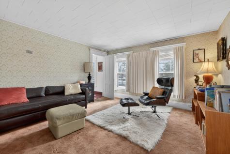 4 Trefethen Avenue Kittery ME 03904