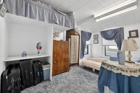 4 Trefethen Avenue Kittery ME 03904