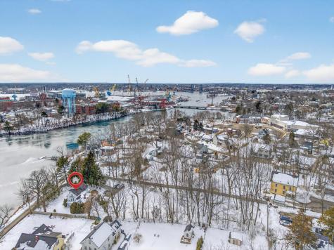 4 Trefethen Avenue Kittery ME 03904