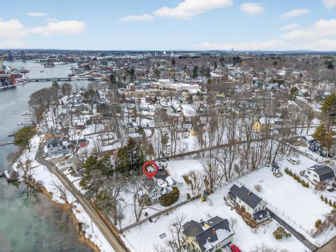 4 Trefethen Avenue Kittery ME 03904