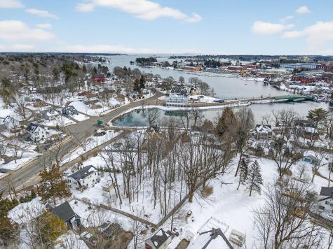 4 Trefethen Avenue Kittery ME 03904