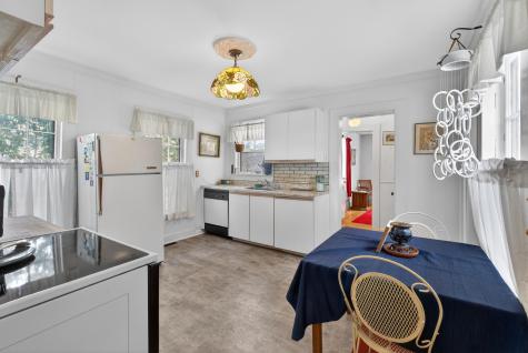 4 Trefethen Avenue Kittery ME 03904