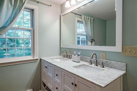 4 Brookside Drive Falmouth ME 04105