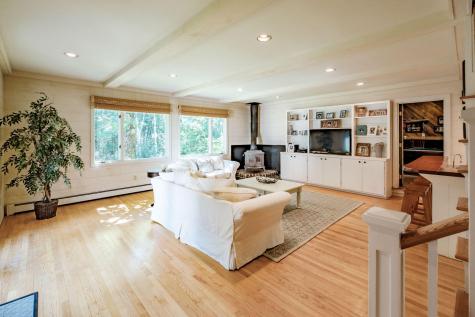 4 Brookside Drive Falmouth ME 04105