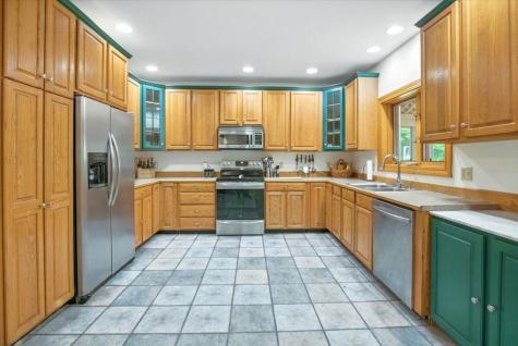 699 N North High Street Bridgton ME 04009