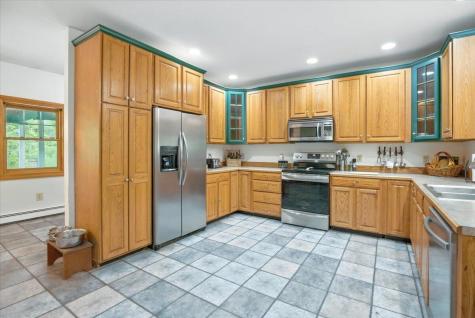 699 N North High Street Bridgton ME 04009