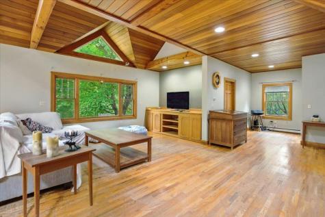 699 N North High Street Bridgton ME 04009