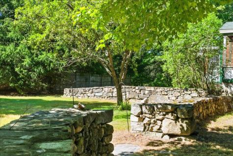 699 N North High Street Bridgton ME 04009