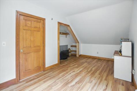 699 N North High Street Bridgton ME 04009